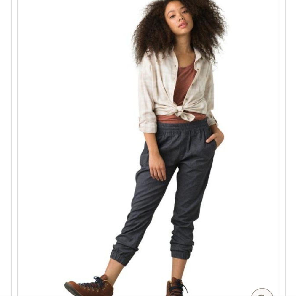 Prana Manta womans joggers coal color size Large